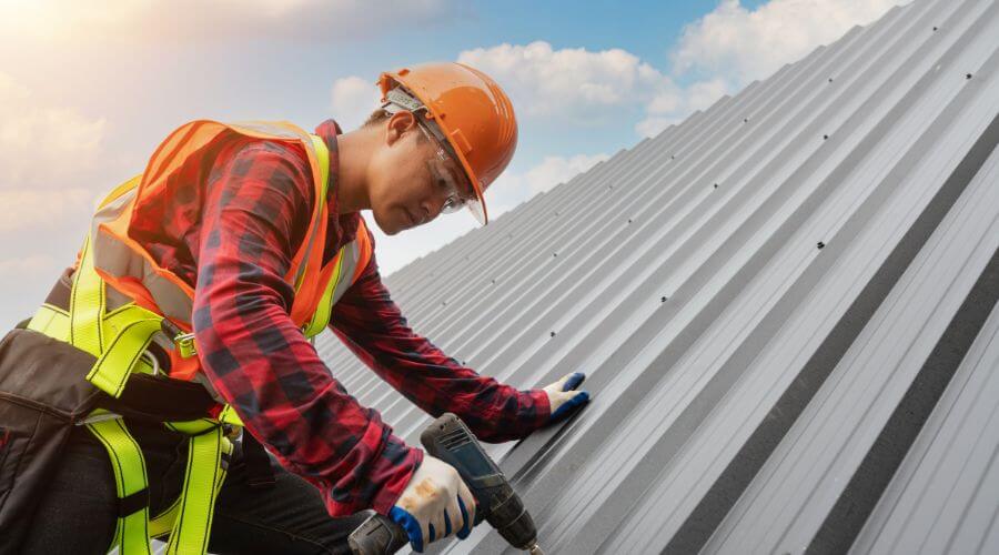 Expert Emergency Roof Repairs services in Foxworth, MS